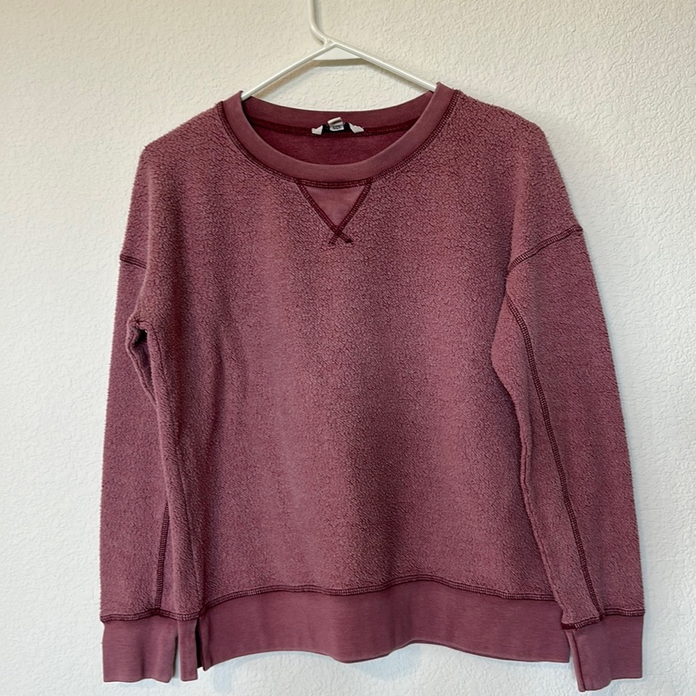 American Eagle Outfitters Medium Faded Red Sweatshirt